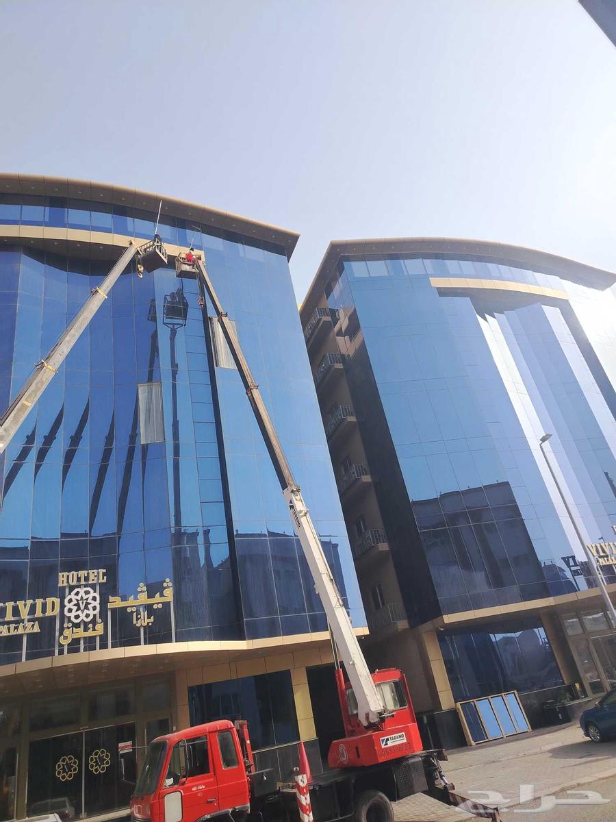 Cleaning glass facades63617220006915114