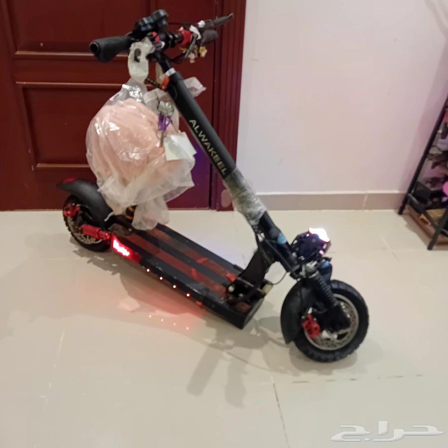 Clean used scooter, but the rear tire is sensitive and needs to be changed, price 70064492026892161110