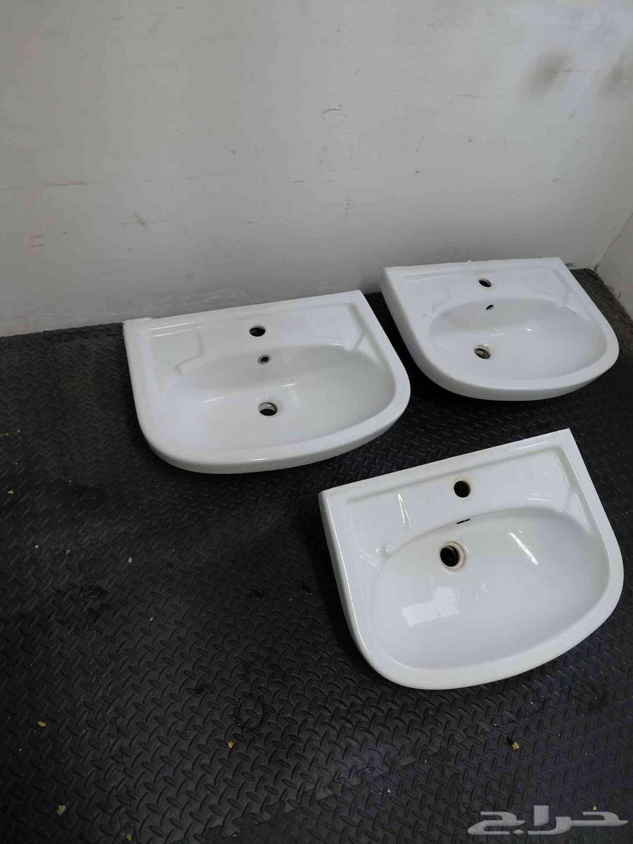 للبيع كراسي فرنجي ومغاسل ومغسلة رخام مستعملة64210450175234112