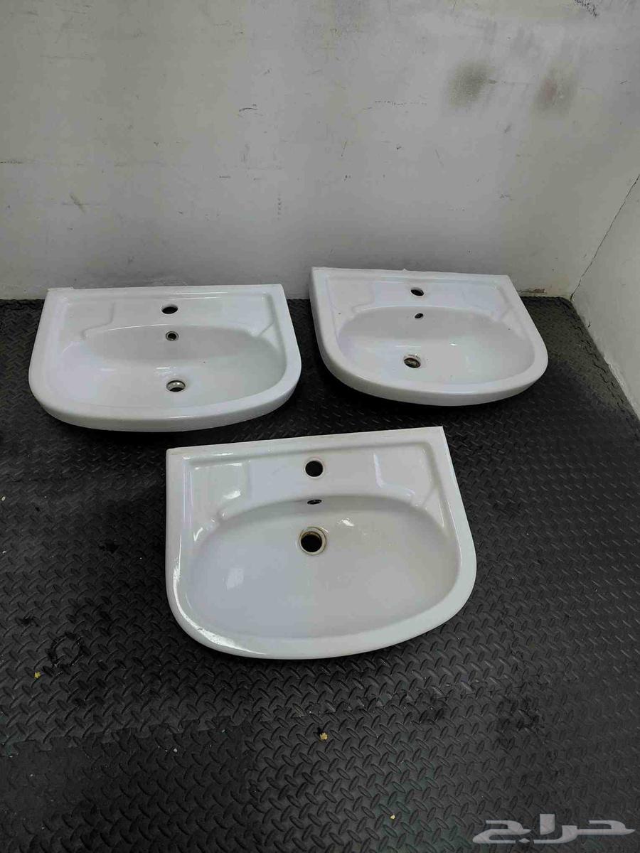 للبيع كراسي فرنجي ومغاسل ومغسلة رخام مستعملة64210450175234111