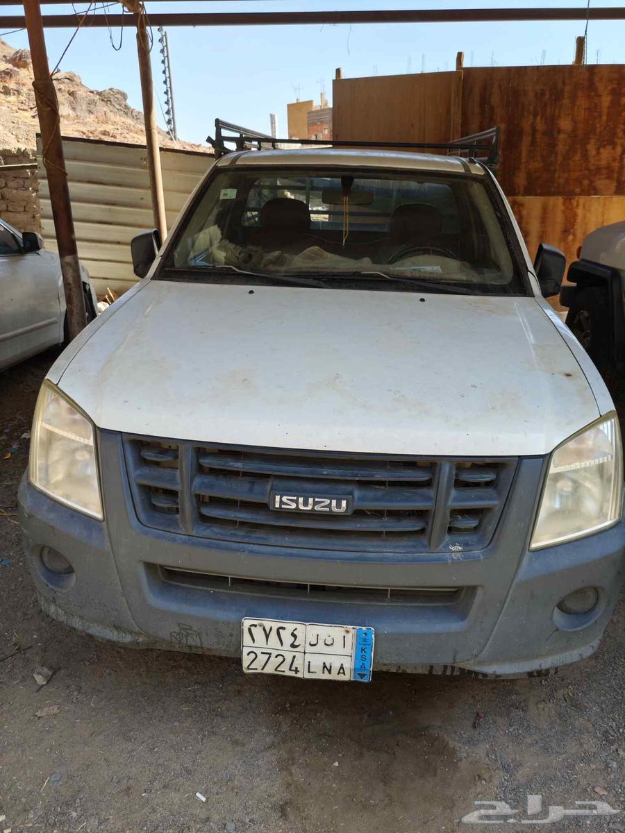 Isuzu d-max64479715384707110