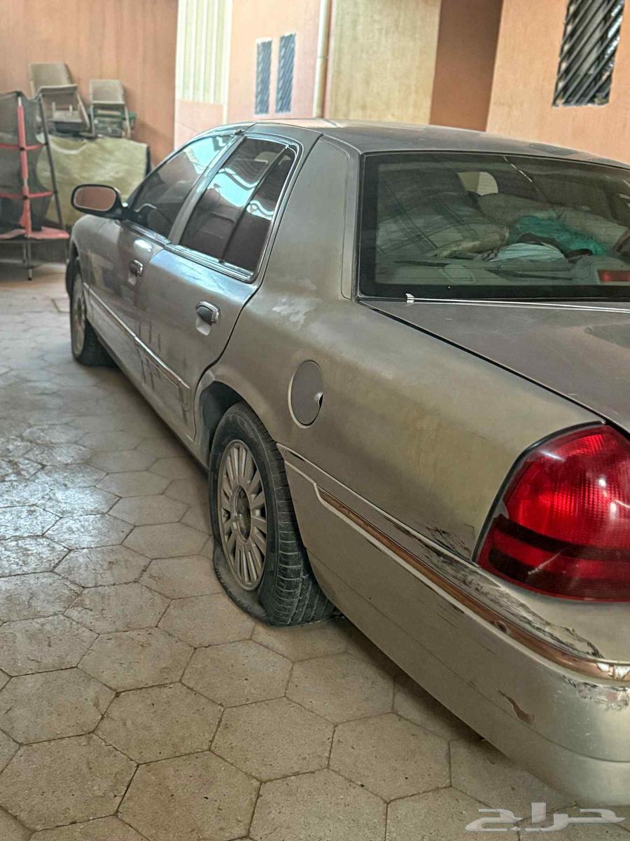 سيارة فورد قراند ماركيز للبيع 2006 -مسقطة-64487359923329110