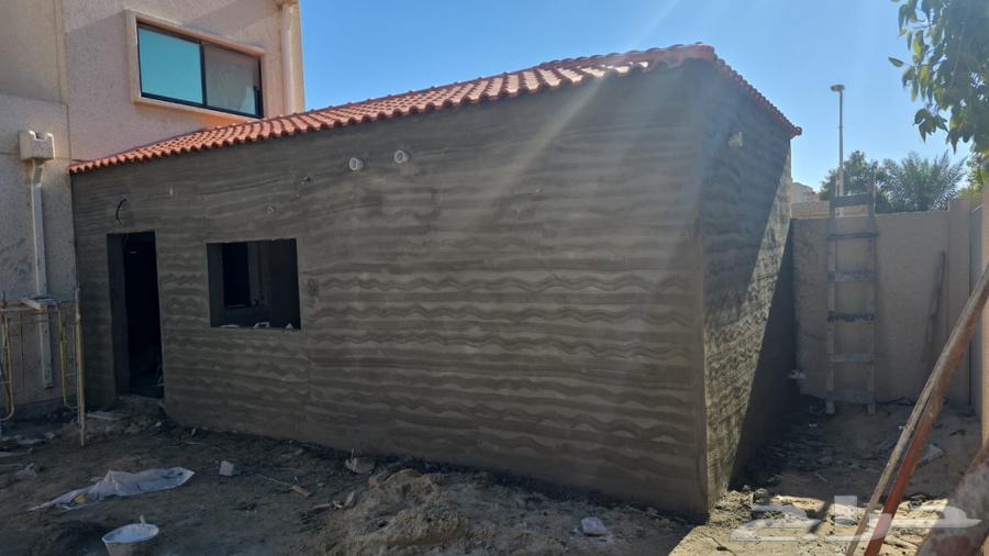 Construction contracts for annexes, shades, awnings, decorations, paints in Al-Jubail Industrial63617220891521111