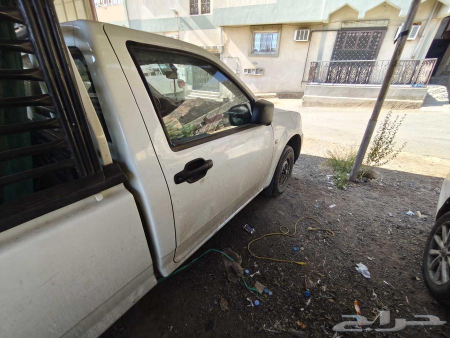 Isuzu d-max64479715384707112