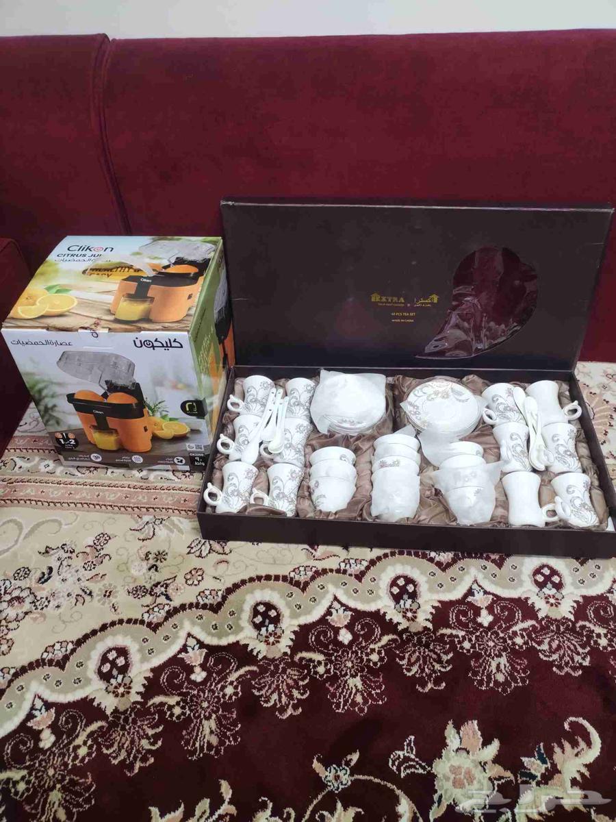 خلاط وطقم فناجيل وبيالات وصحون وملاعق جديد مابعد استخدم64348772871169110