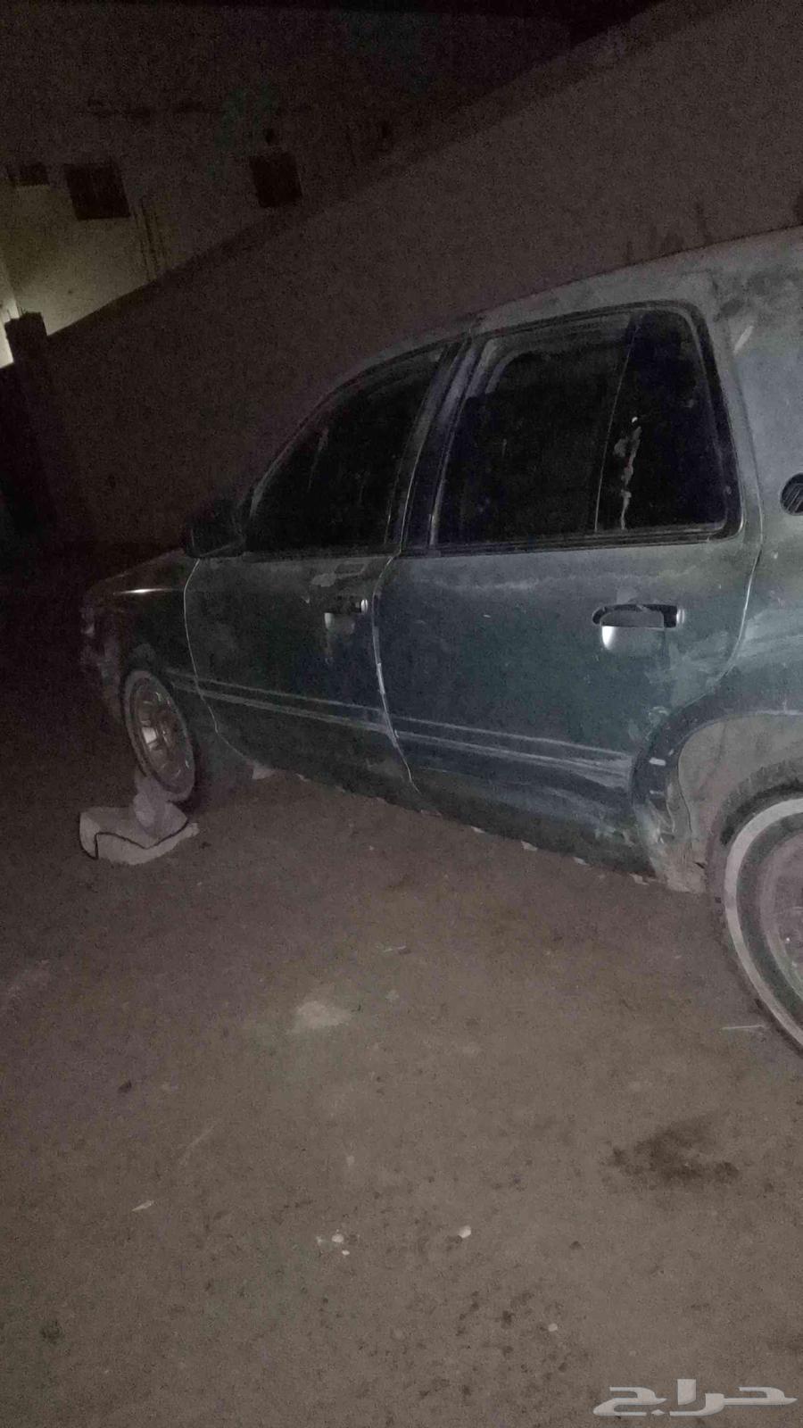 الفرد مع الوحه المميزه. ي ا ك202 للبيع مع السياره64479900451714111