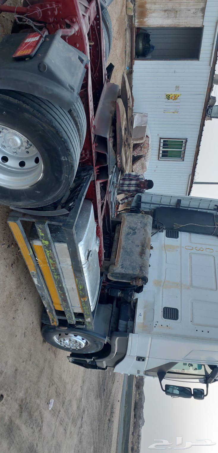 راس تريلا شاحنة افيكو موديل 2005 للبيع64488243008387112