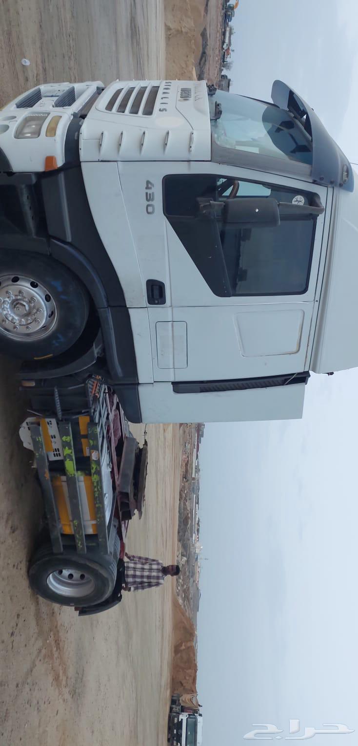 راس تريلا شاحنة افيكو موديل 2005 للبيع64488243008387110
