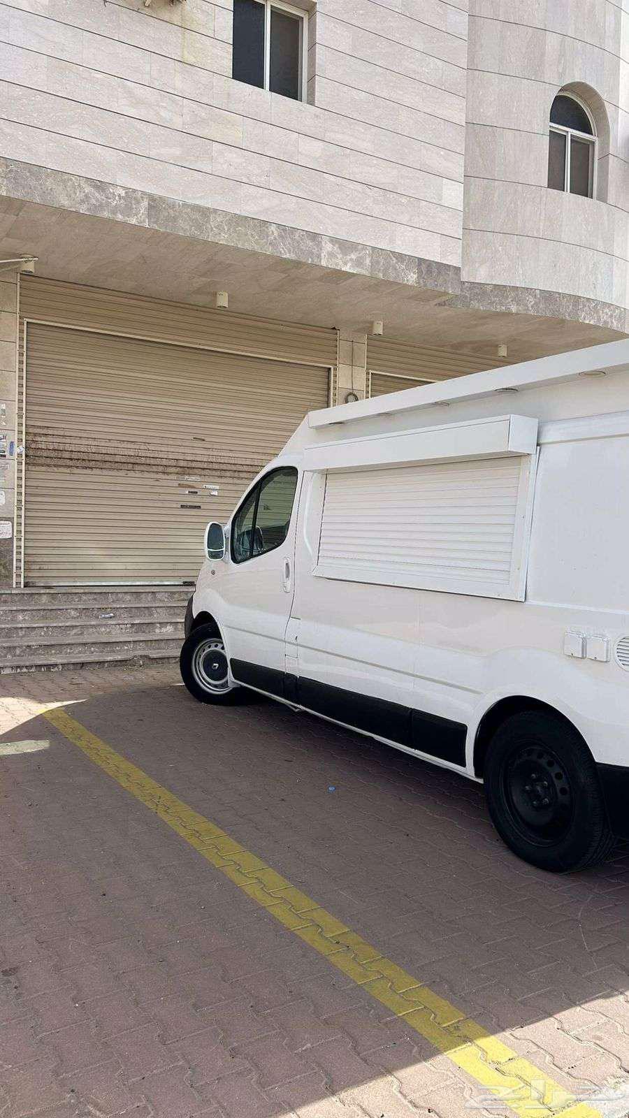 فوت تراك نظيف مستعده للنقل السياره64486661281411111