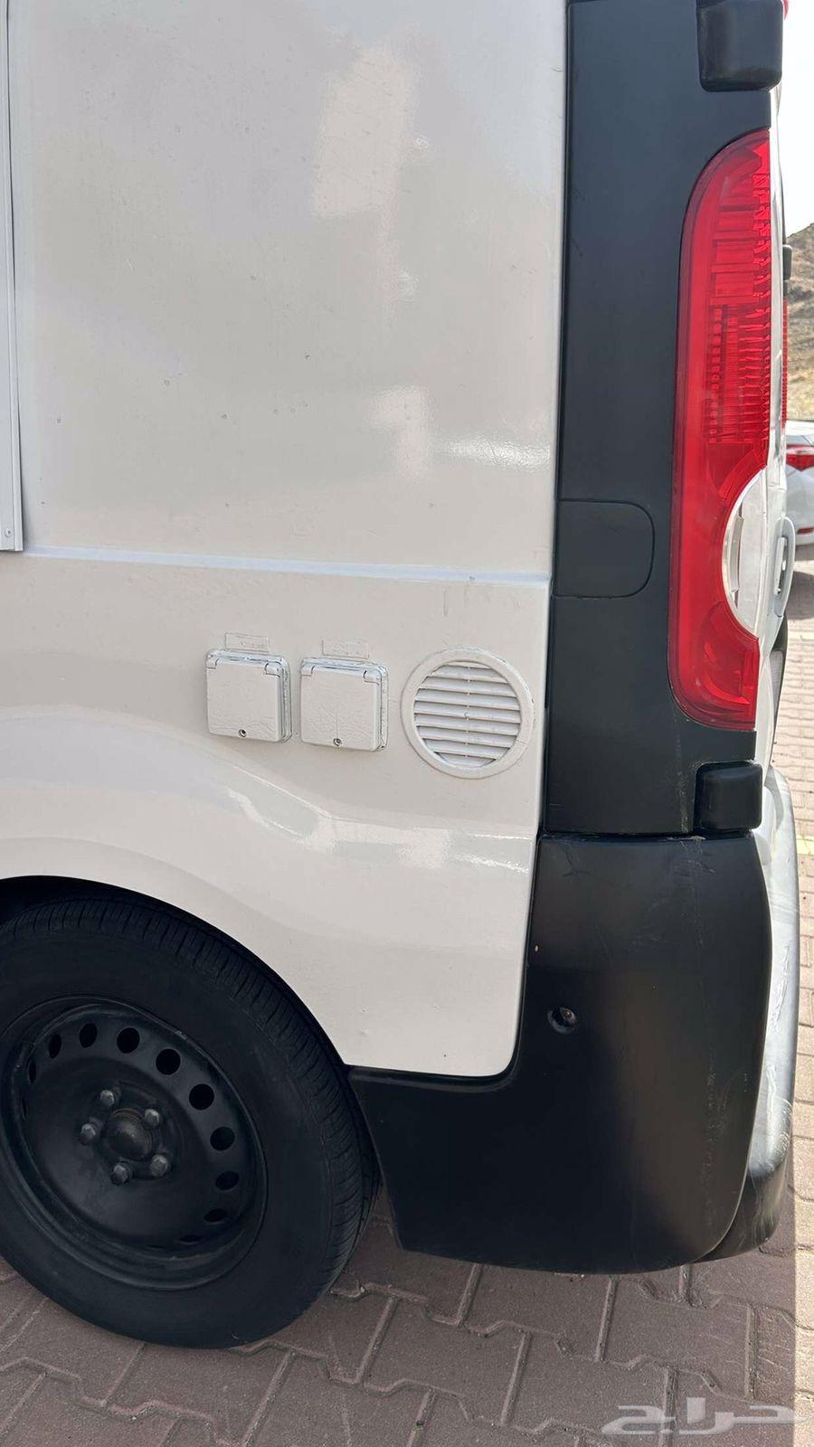 فوت تراك نظيف مستعده للنقل السياره64486661281411114