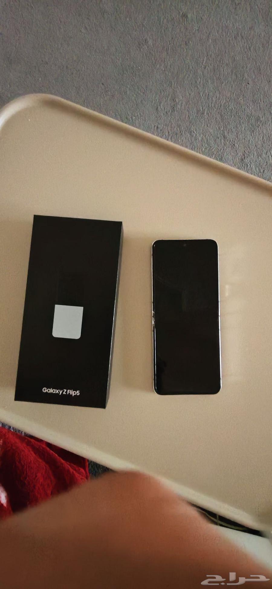 جالكسي زد فليب 564342171417985110