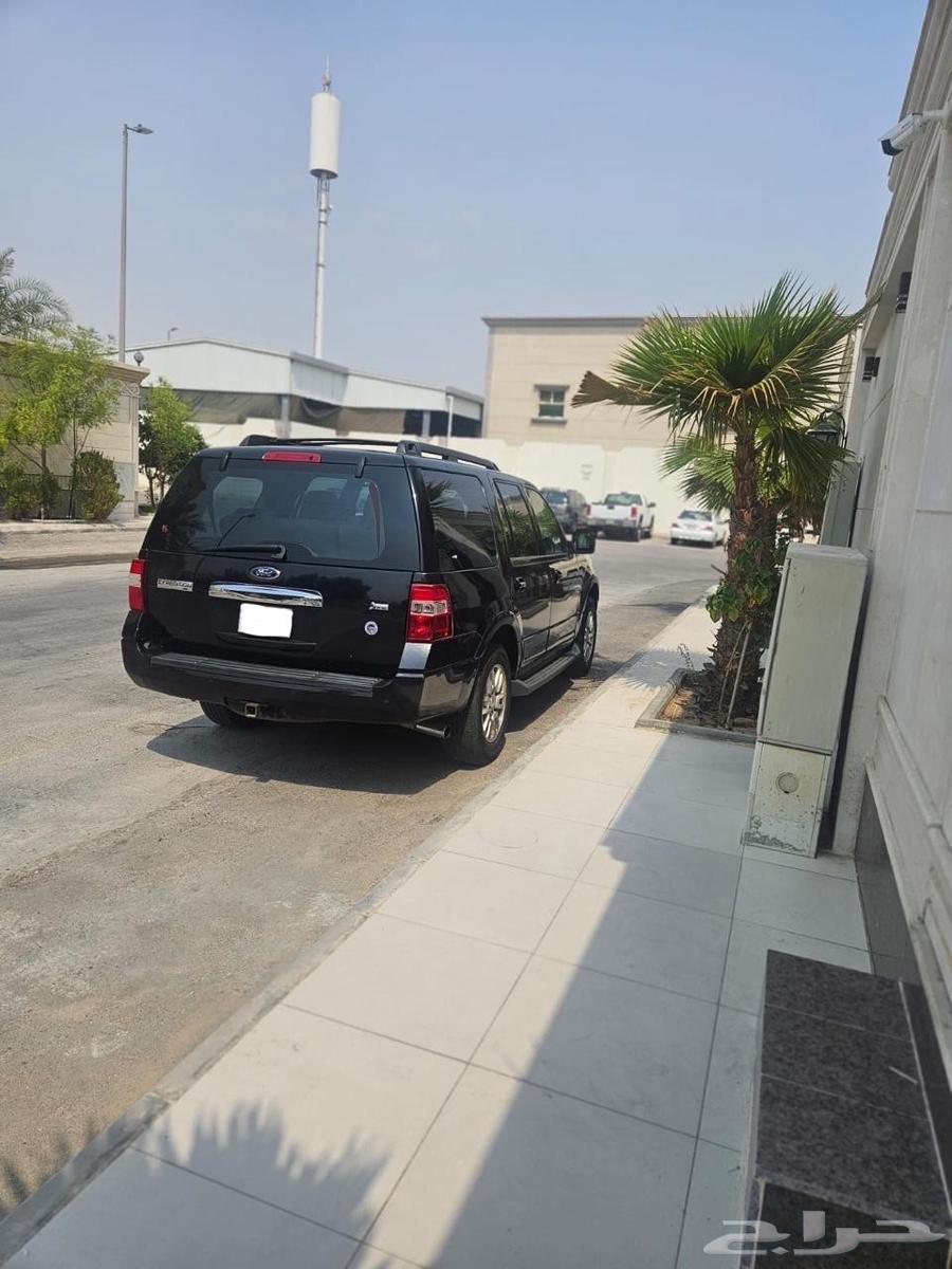 فورد اكسبديشن موديل 2013 قصيرXLT بدون دبل64484389140483113