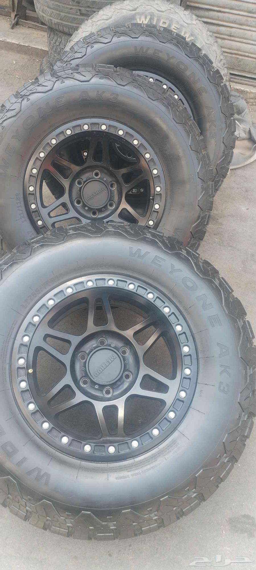 Method 6-lug rims, half rock tires, and new Daway Akhth 285 70 1764353092151042112