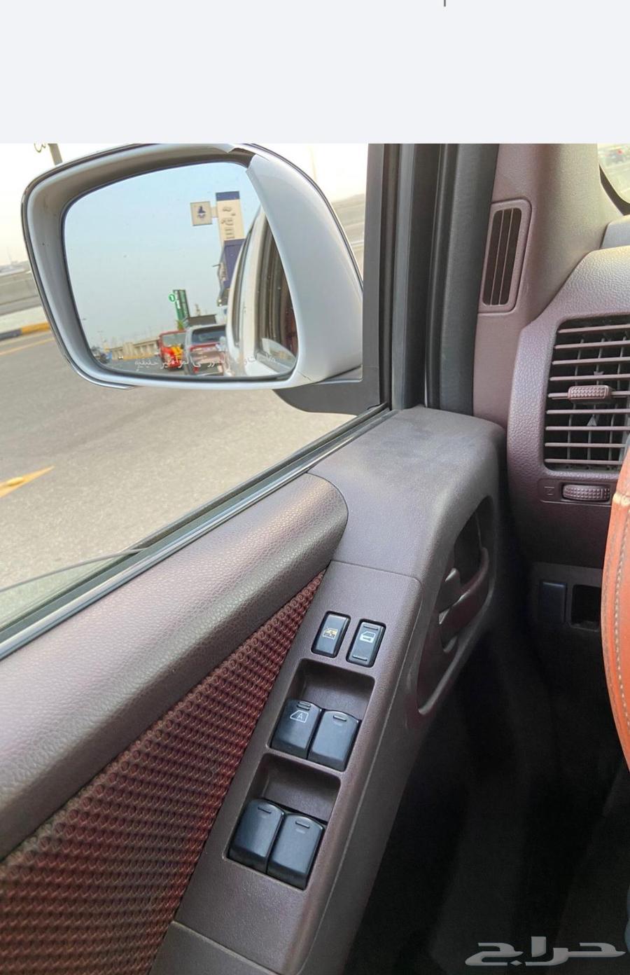 Navara Walk 27064507640299393113