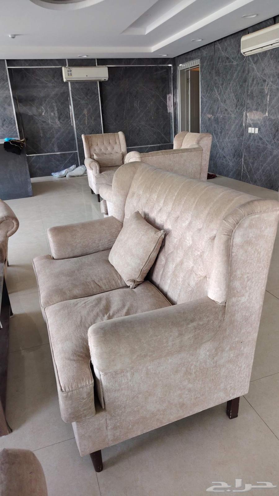 مجانا بواقي اثاث فندق (بوكسات - كنب - طاولات - تسريحات)64272664294401112