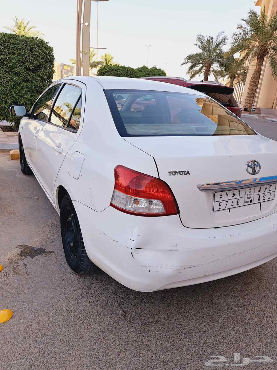 Toyota Yaris 201063618061643779111