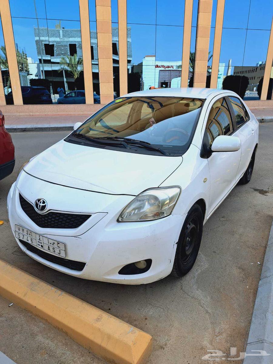 Toyota Yaris 201063618061643779112