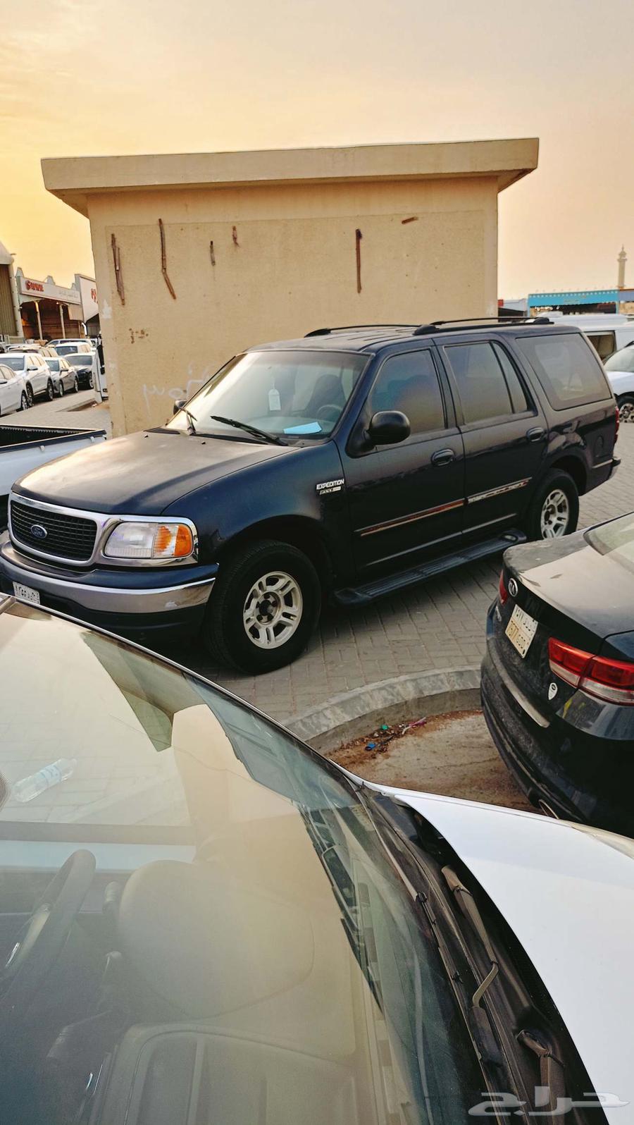 Ford 2000, clean car, I want buyer with condition64503912077569113