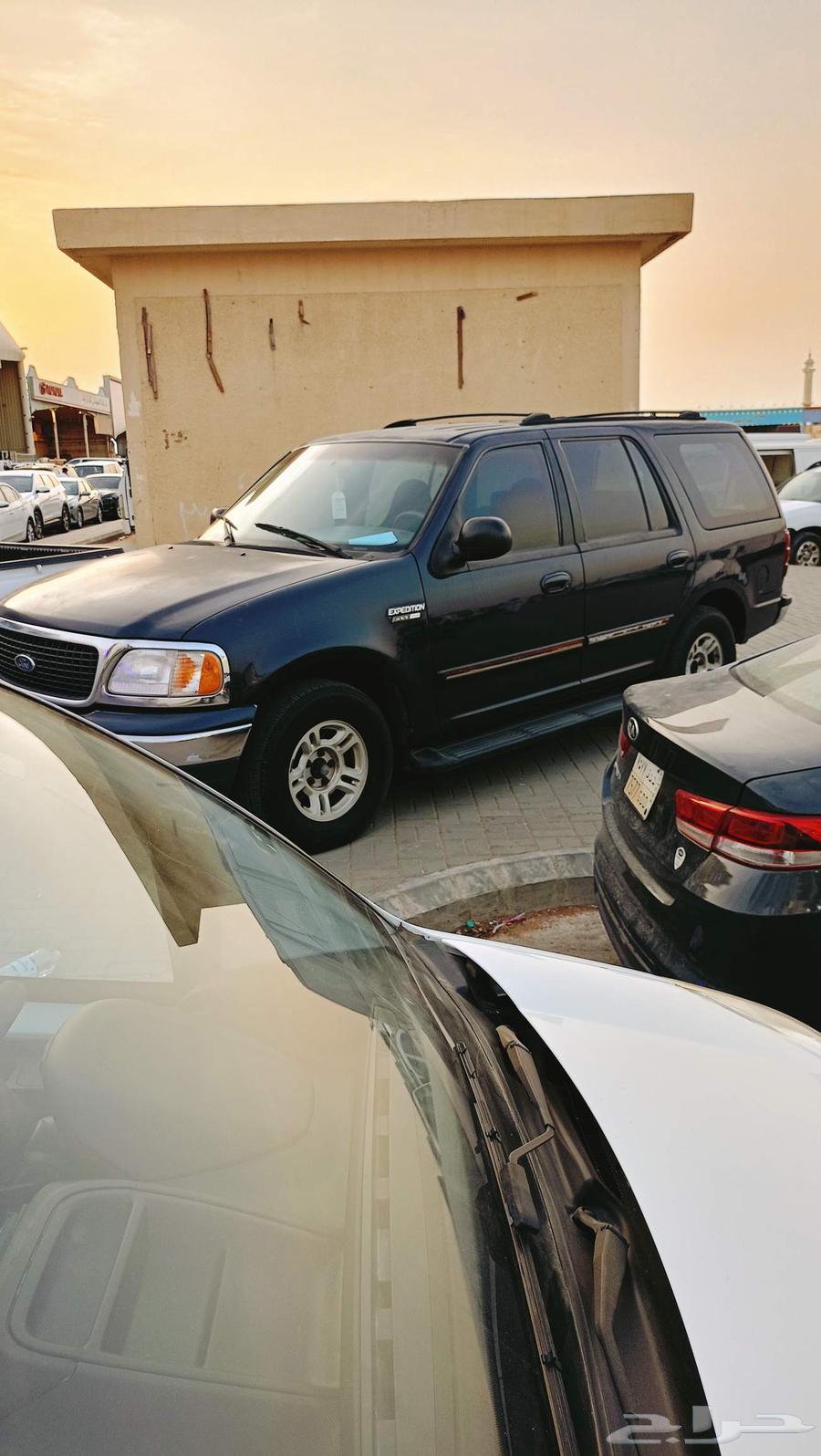 Ford 2000, clean car, I want buyer with condition64503912077569112