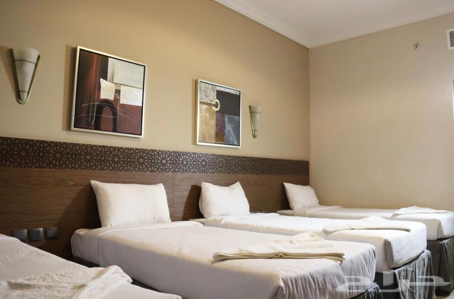 فنق وحده الخير يبعد عن الحرم 1500 متر ومتوفر باصات تبع الفن64504805029761114