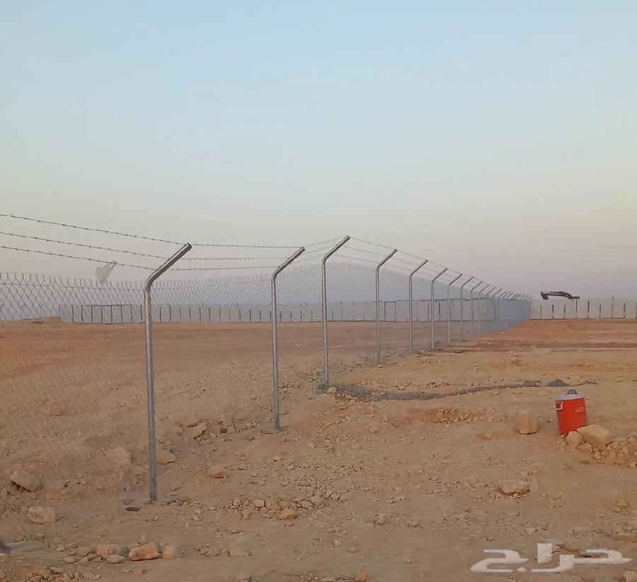 We install all types of fences for communication63617342468227113