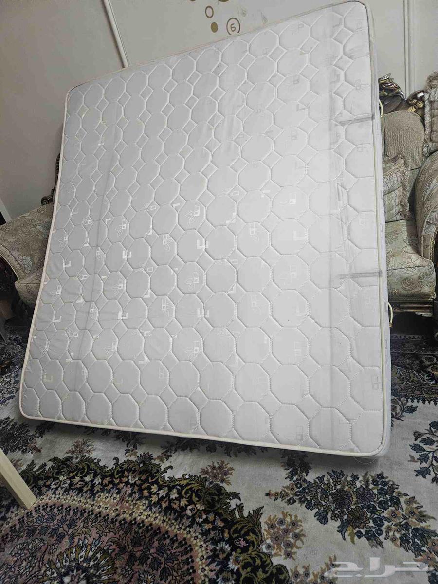 Mattress for sale, size 200 180, in good condition64350070868098111