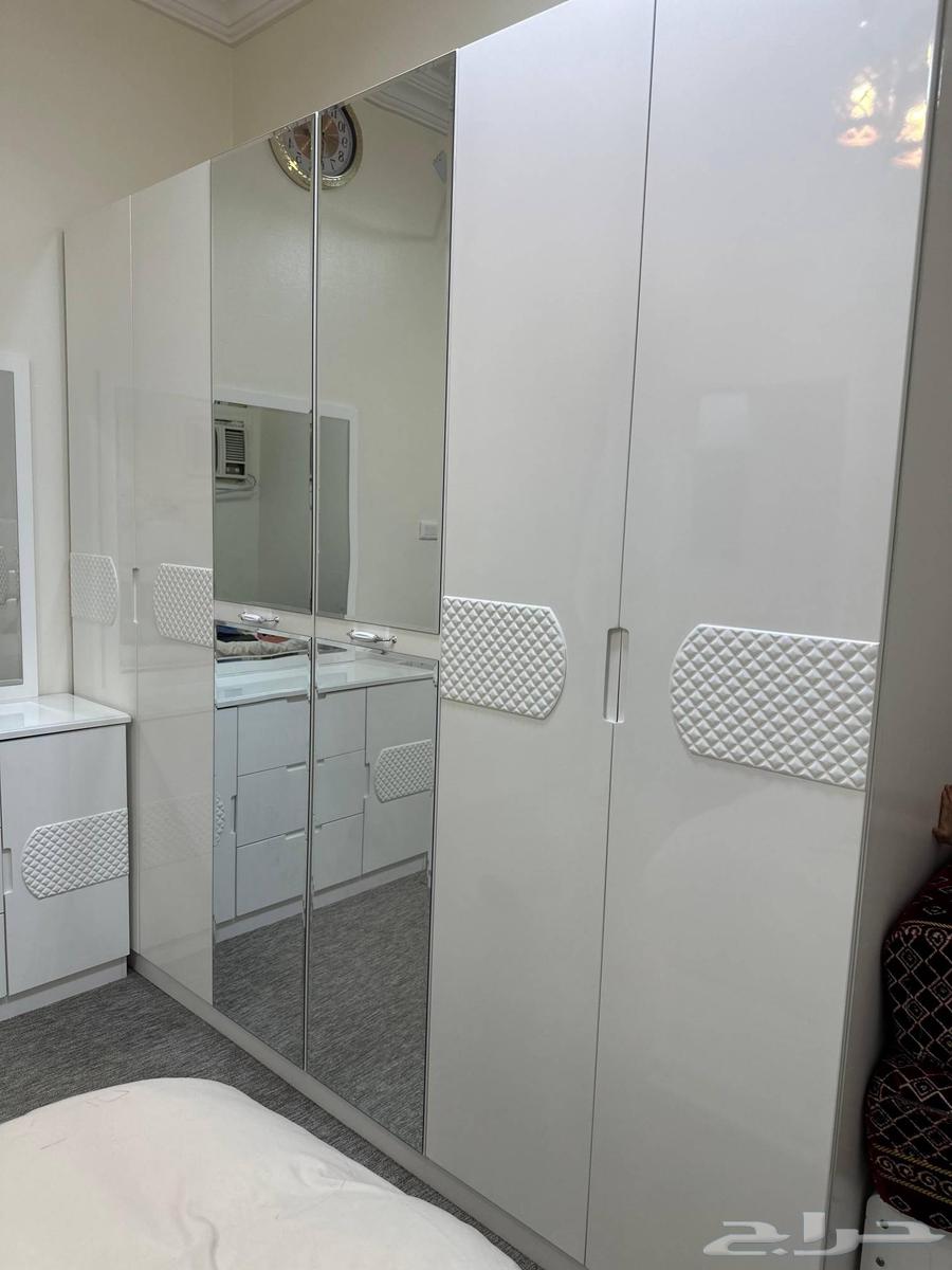 غرفة نوم كاملة شبه جديدة (أقل من شهر) غرفه نوم مودرن64359388831105111