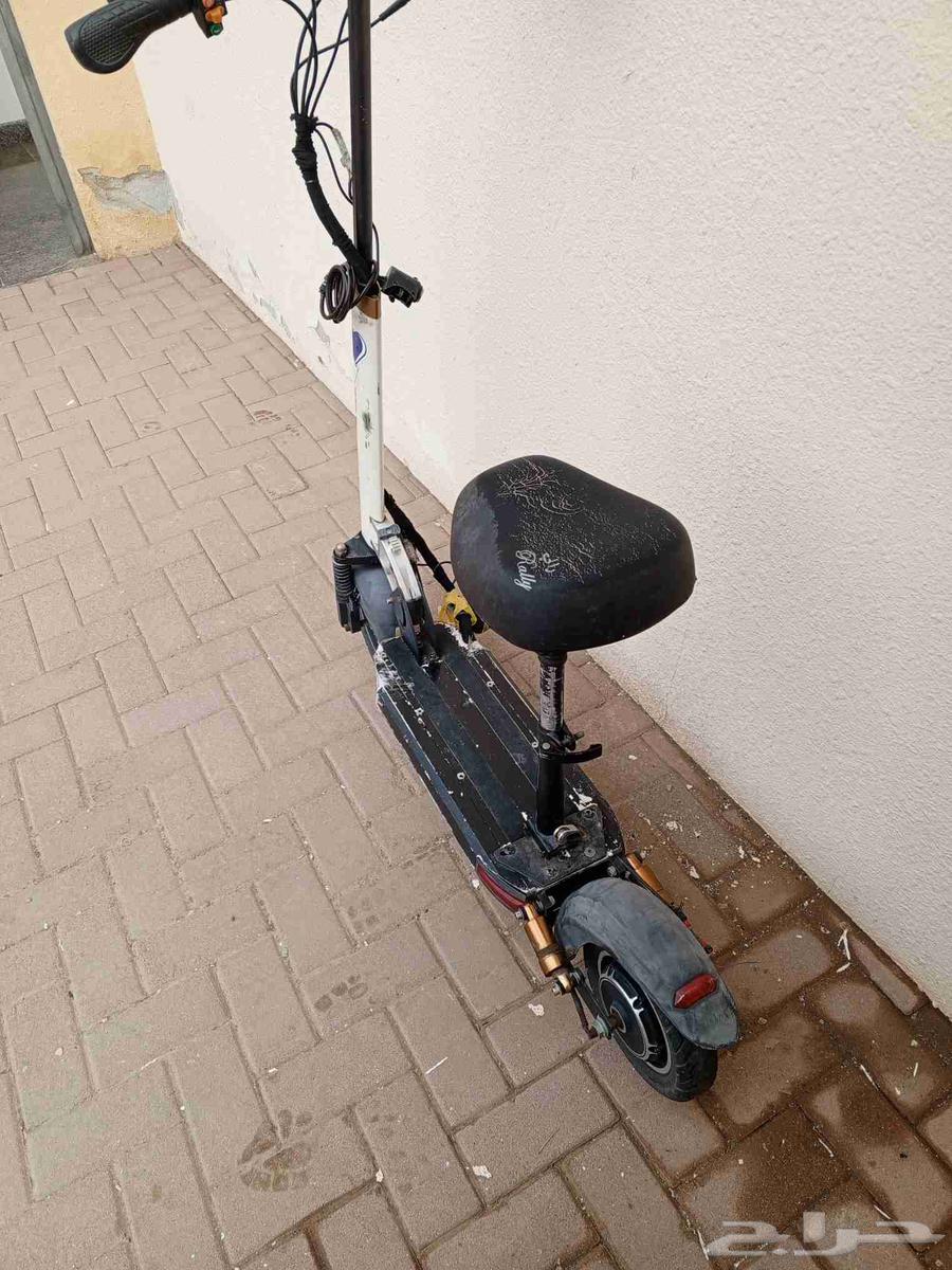 اسكوتر للبيع السعر 40064357762188931111