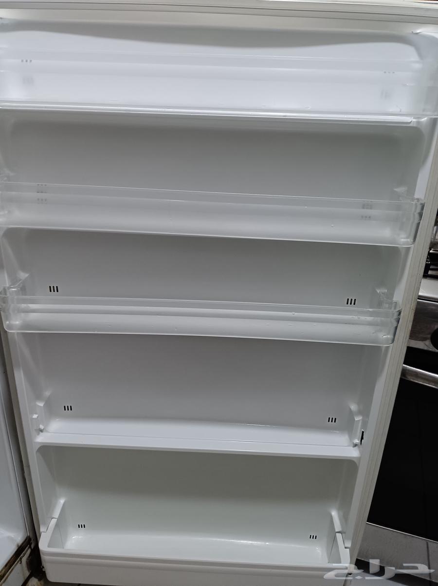 ثلاجة شبه جديدة 18 قدم64361696806147110