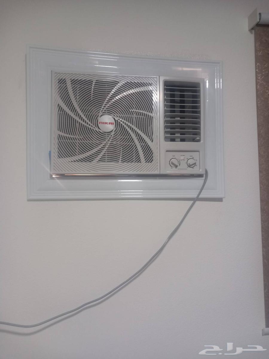 يوجد عندي اثاث للبيع 4مكيفات وثلاجه وفرن ودولاب وكرسي نوم و64356077419139110