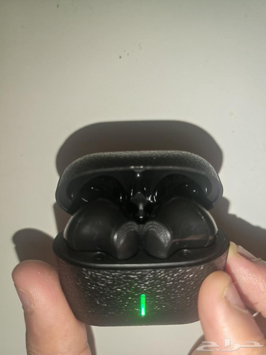 A new headset that no one has used, price 60 riyals, anyone interested please contact me64361801324289111