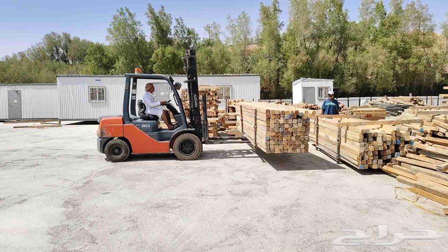 Forklift rental for loading and unloading trailers or monthly rental64495379214081112