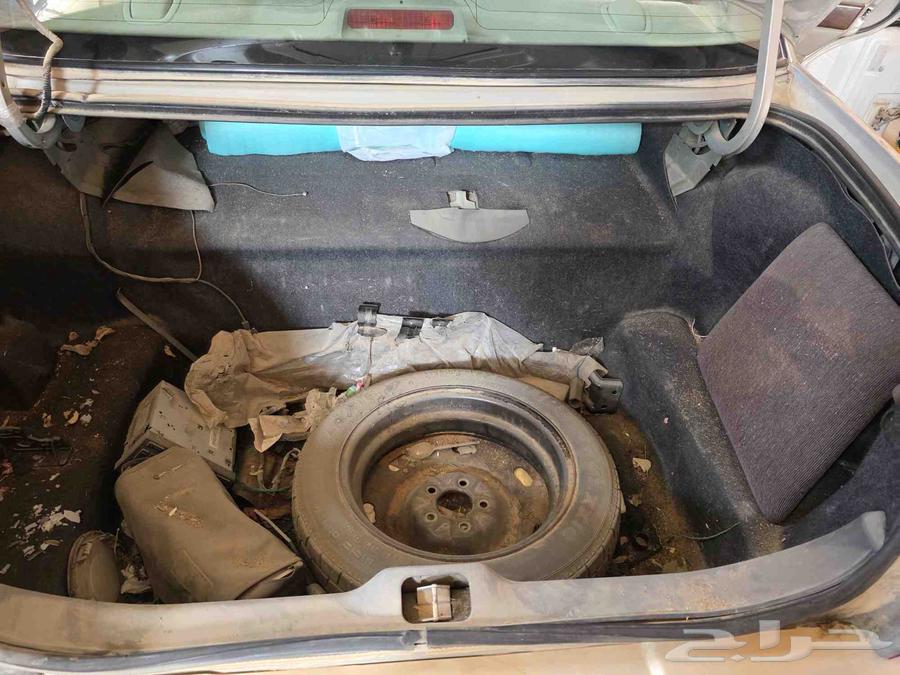 فورد جراند ماركيز 2006 للبيع - مسقطة64498867906051114