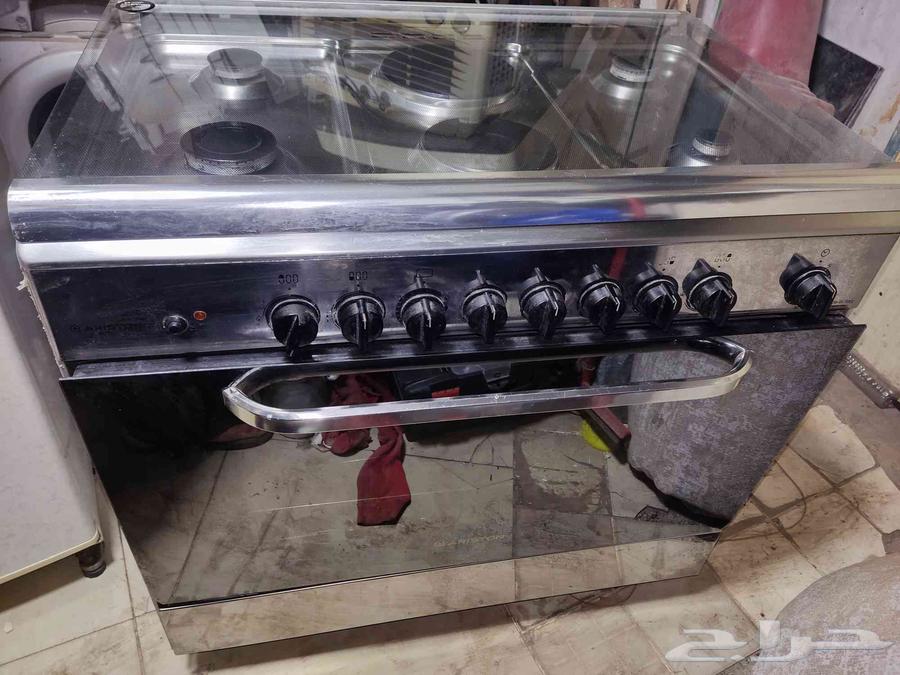 فرن اريستون ايطالى 6 شعلات 4غاز و2كهرباء بحاله ممتازة64360944192258113