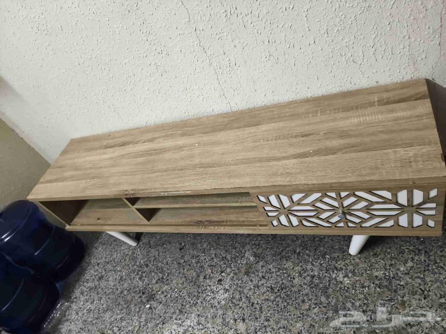 طاولة شاشه شبه جديد64350659816963110