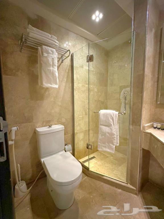 فنق وحده الخير يبعد عن الحرم 1500 متر ومتوفر باصات تبع الفن64504805029761113