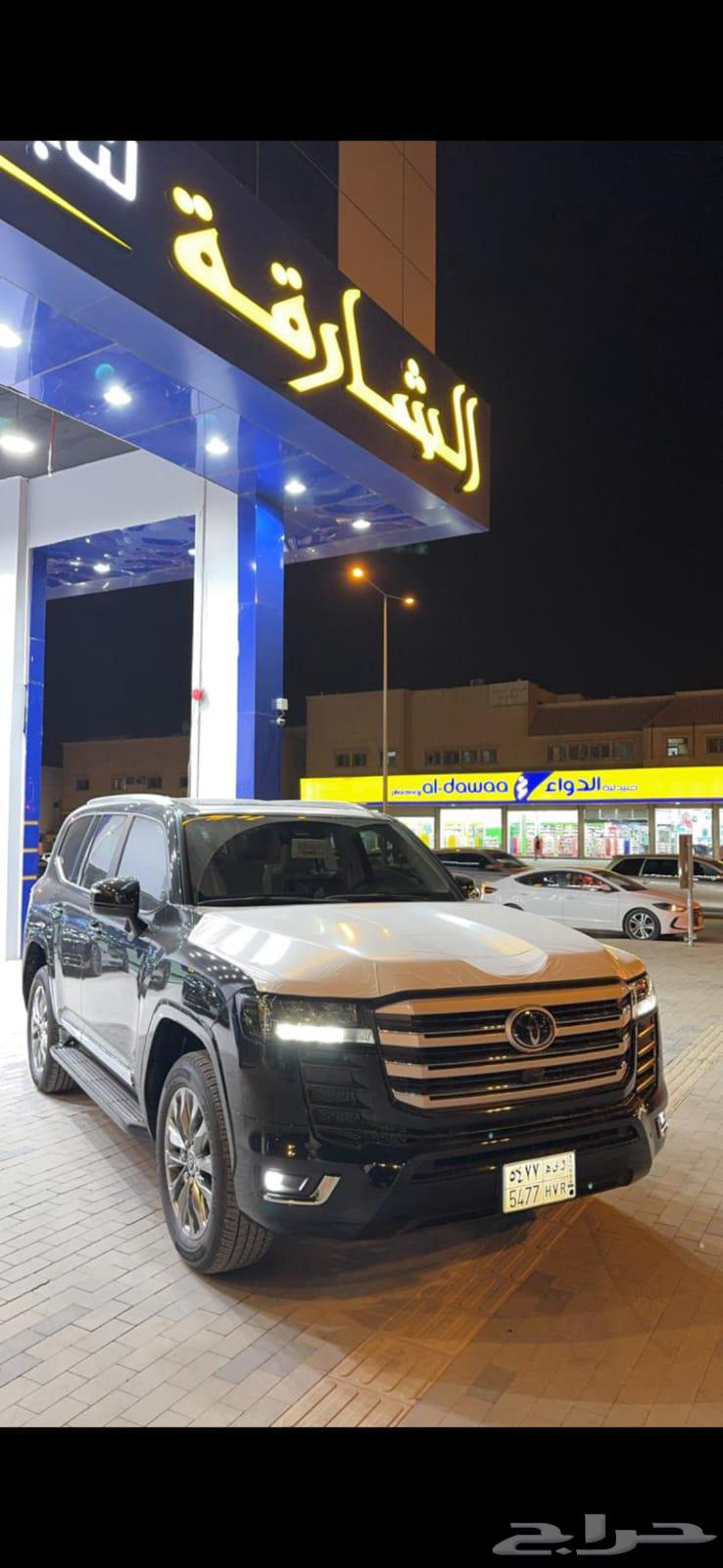 Latest luxury, large, medium, and small cars for rent64498979695363110