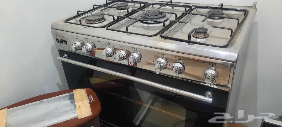 Wholesale sale. Oven, television, coffee heater, kettle, heater, and two large faces.64368762114946114