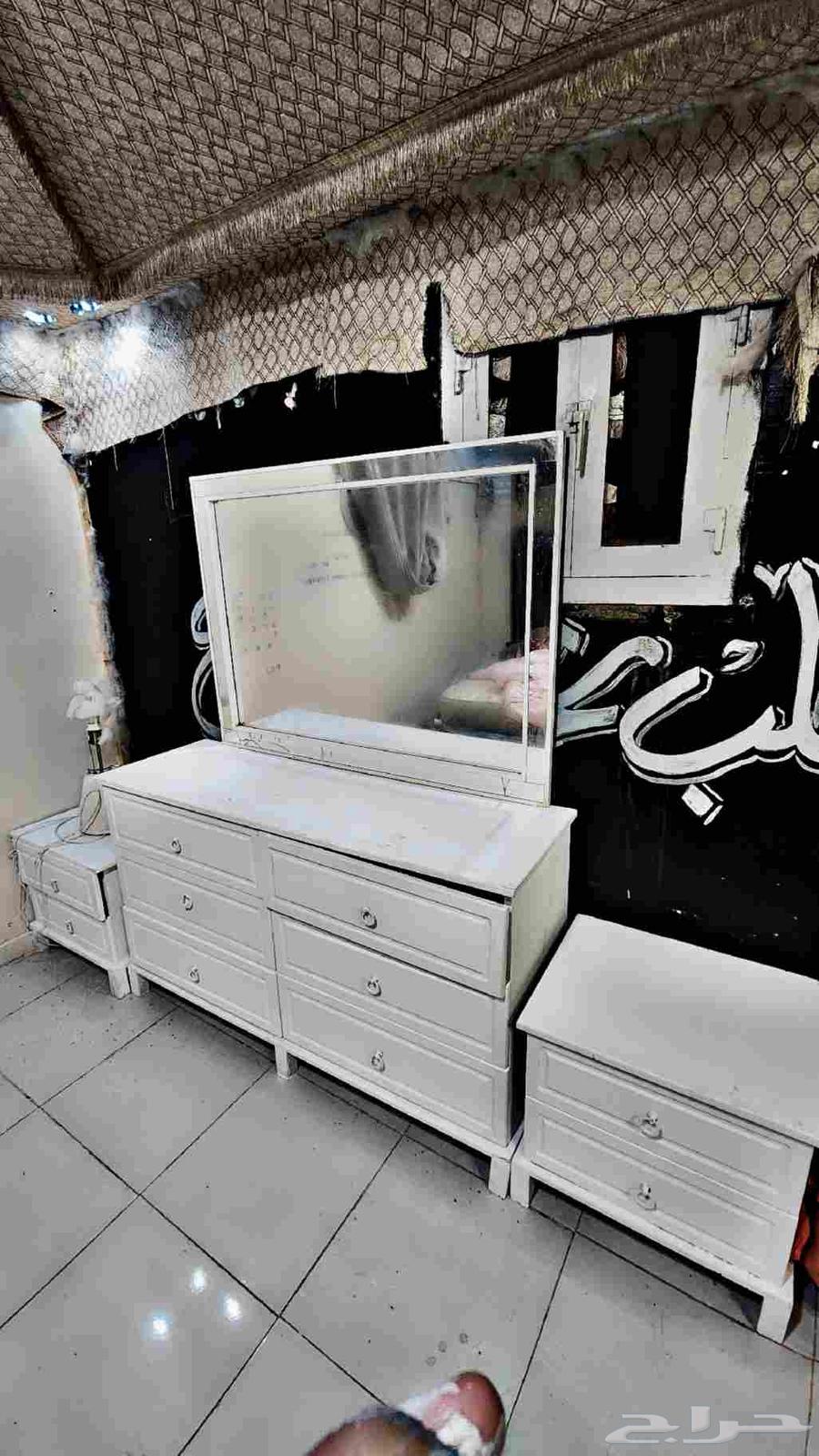 الاثاث نفس الموجود في صوره64369126343938111