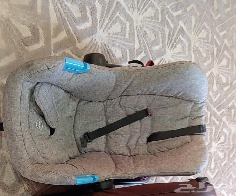 Child car seat for 30, clean and in good condition64374656263425111