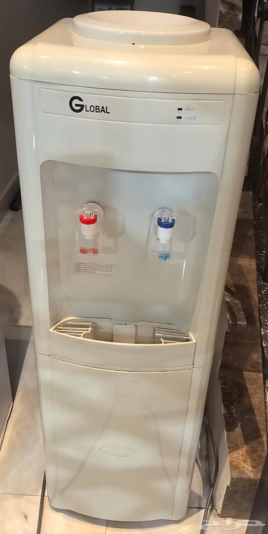 للبيع طاولة طعام كبيرة ل 8 أشخاص64373078296705114