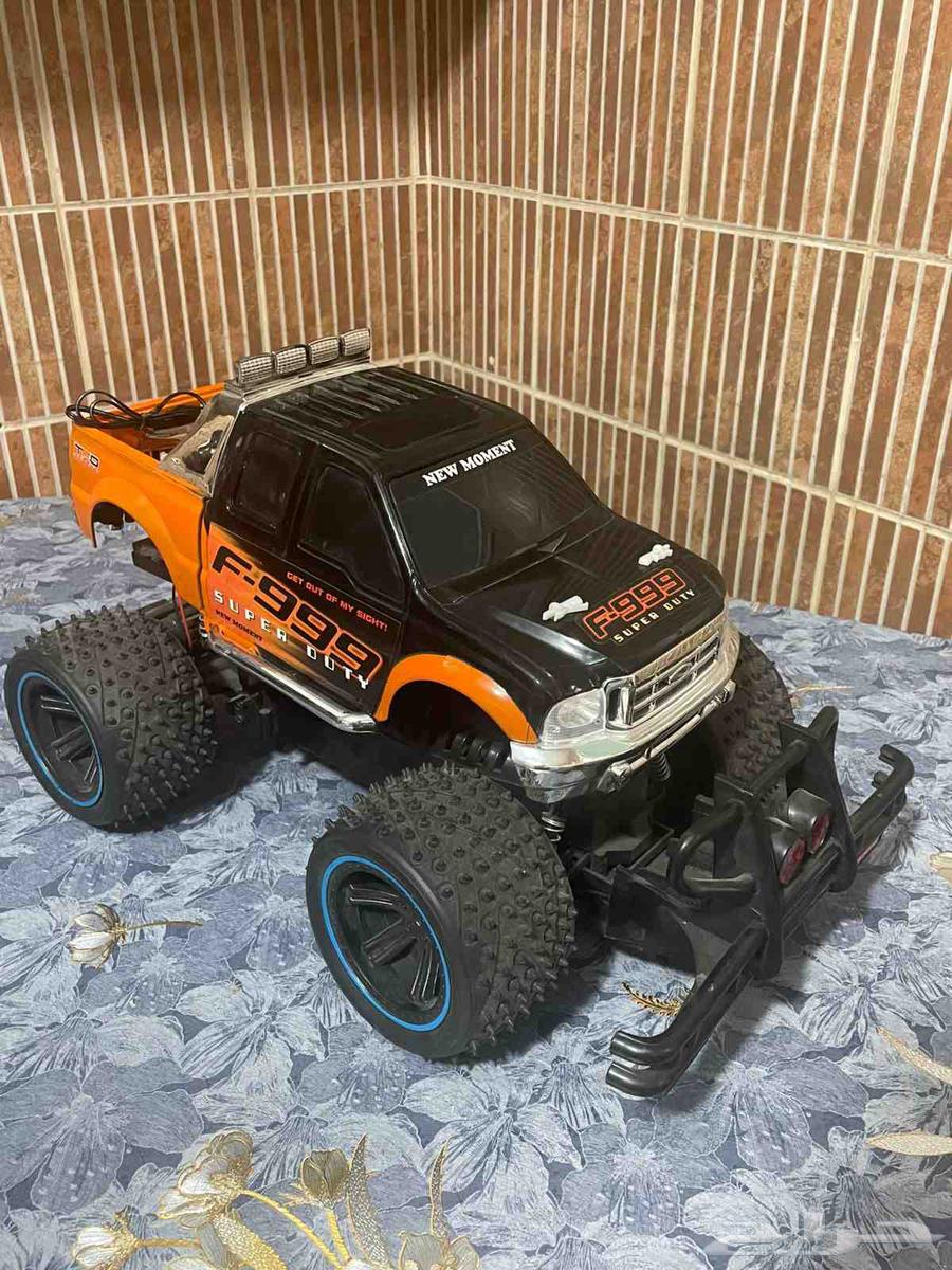 سيارة اطفال ريموت كونترول 120 ريال الحبه64373846508033114