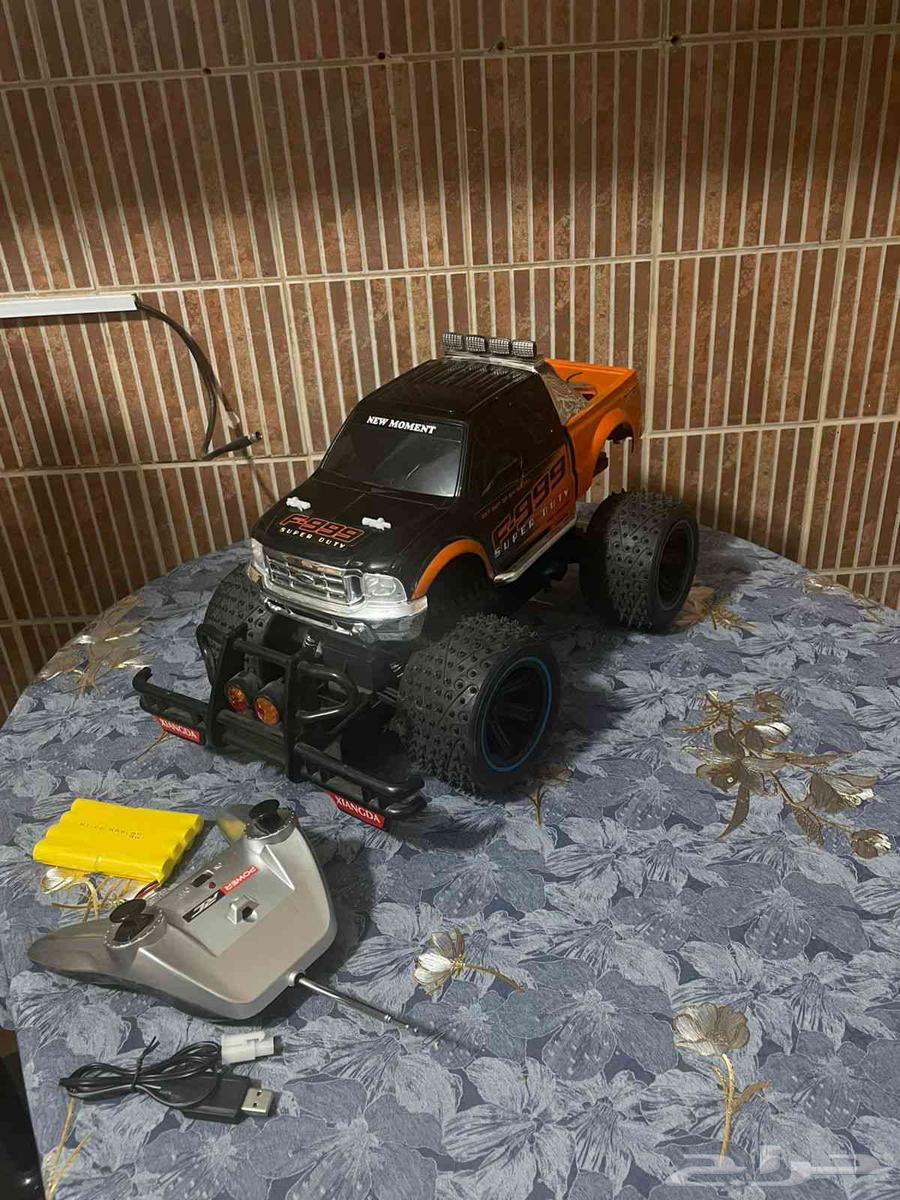 سيارة اطفال ريموت كونترول 120 ريال الحبه64373846508033112