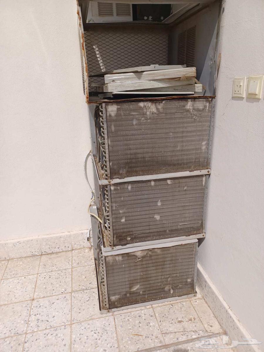 Three 24-unit air conditioners, each 400 SAR64372798969985110