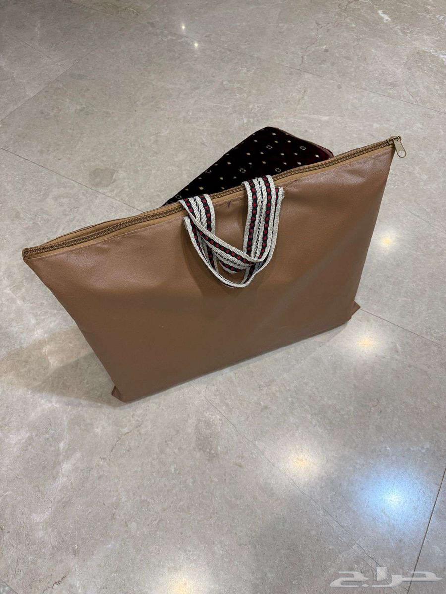 New and Unique Pattern Sofa, Mattress, and Chair Set64375111867777114