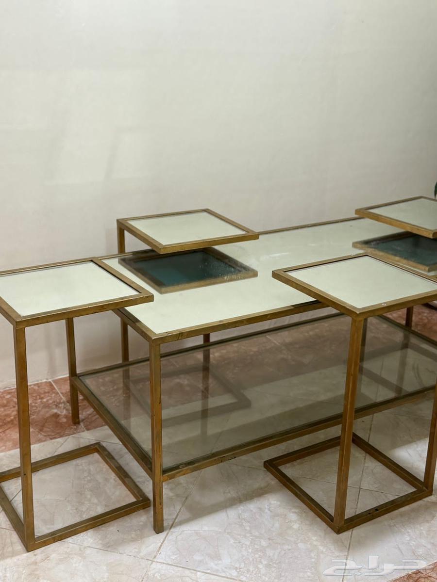 طاولات للبيع ب 300  فقط64376930121218110