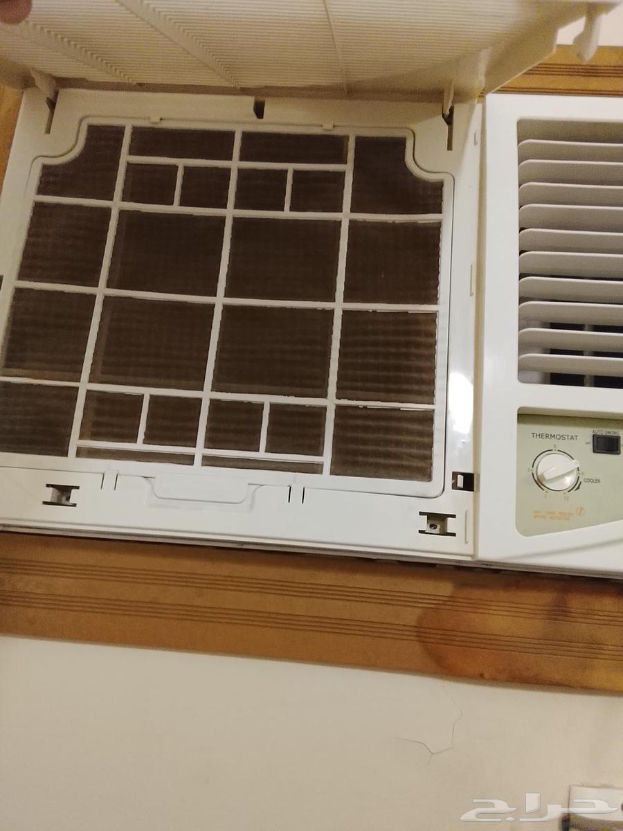 مكيف شباك شركة هام بحالة جدا ممتازة. 18 وحدة64365703448193111