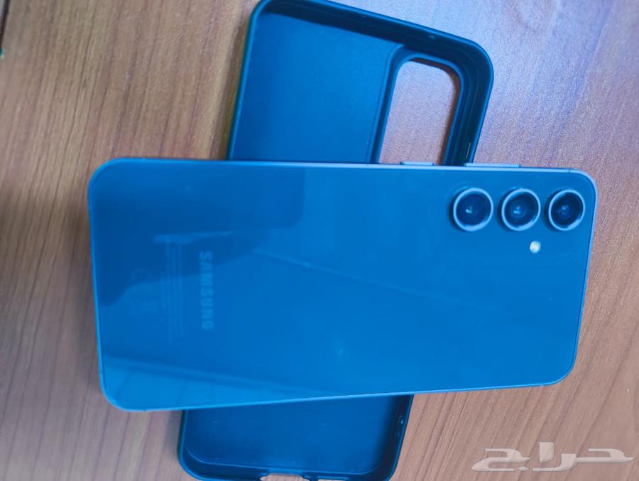 الزجاج الأمامي لجهاز Samsung s23 fe مكسور ولكن تعمل الشاشة بالكامل64374260038146111