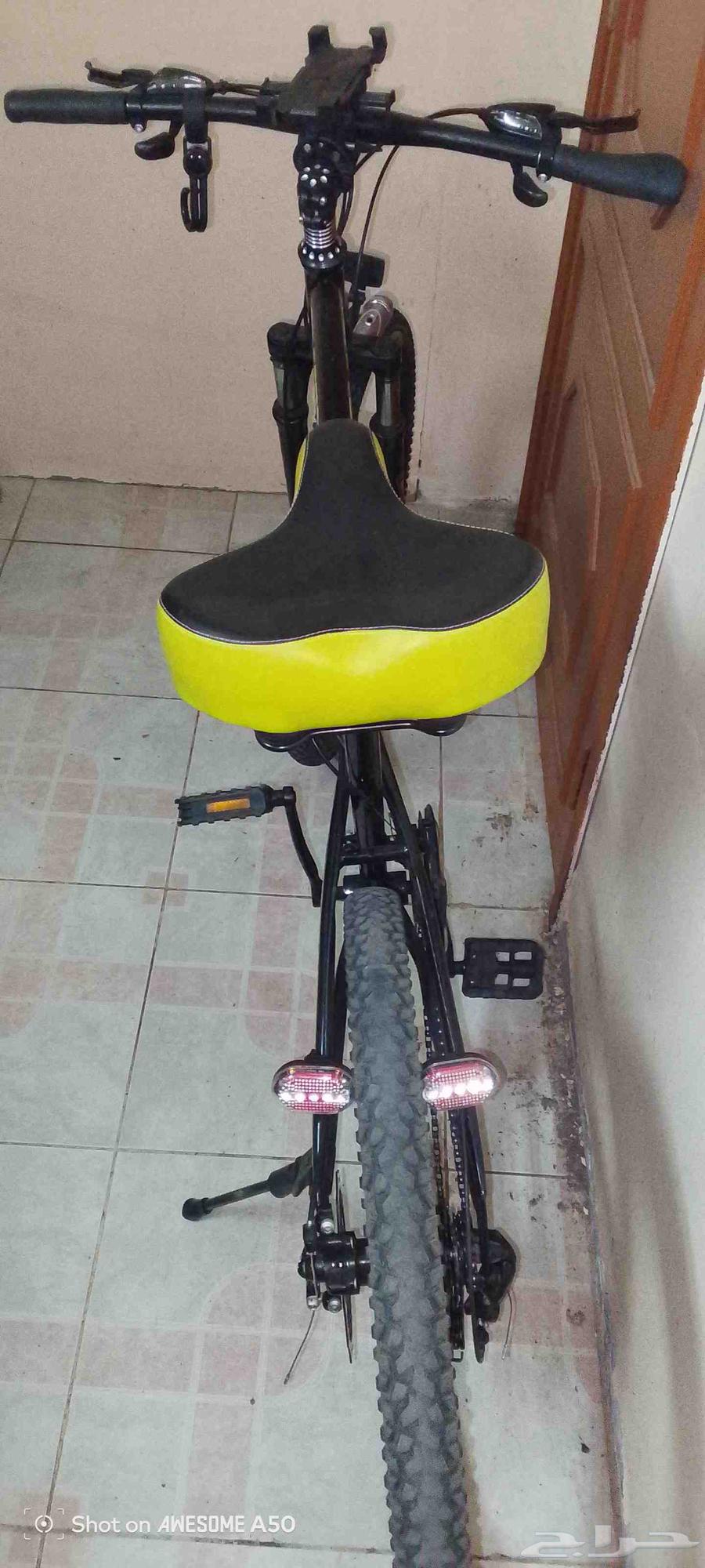26-inch bicycle, very little used, in excellent condition, with gasoline air compressor64368310339203111