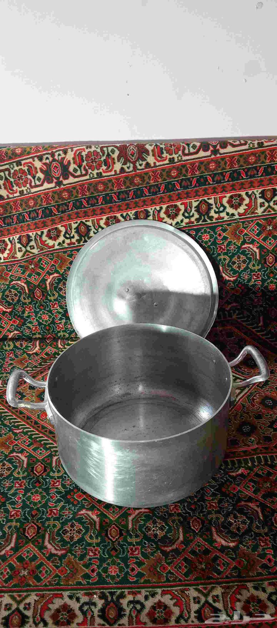 قدر كبير معدن قديم تقيل سميك64372550597507114